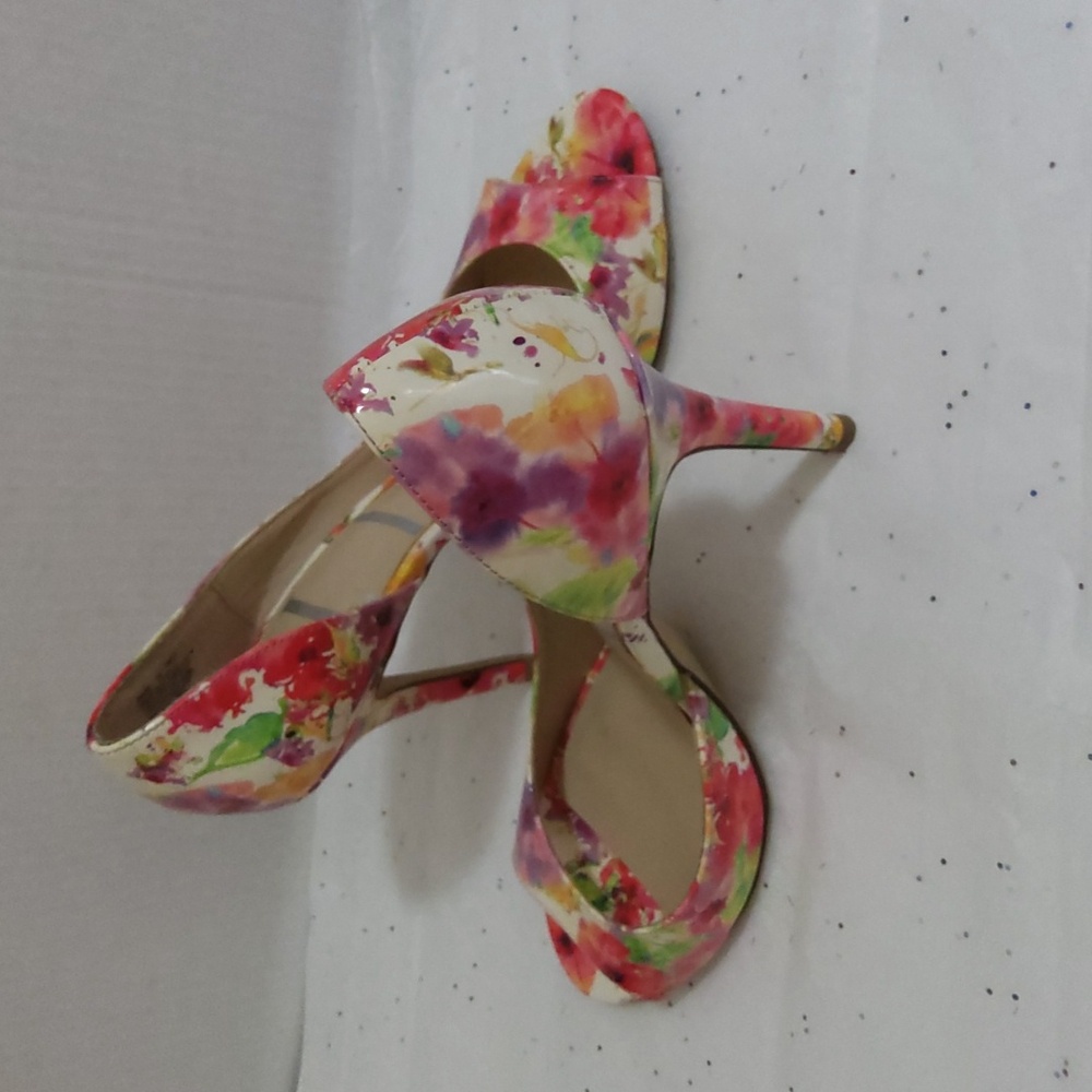 🌷Elle Women's Pink Floral Size 10 Pumps - Picture 2 of 4